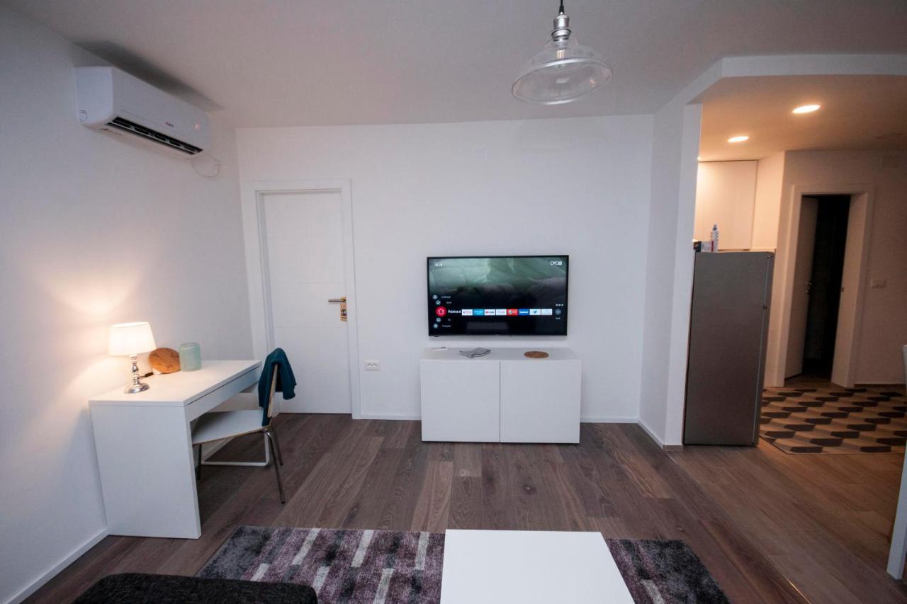 Apartman Lana 卡尔洛瓦茨 外观 照片
